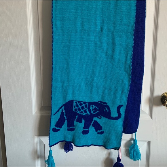 Scarf (new) - Picture 4 of 4